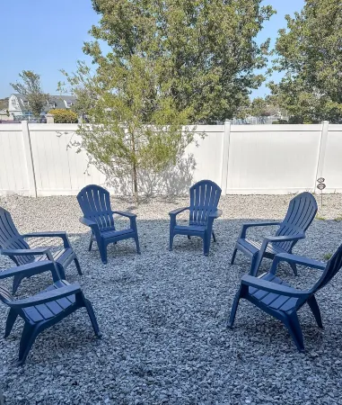 Coastal Soul - Beach block, on cul-de-sac street, pet friendly.