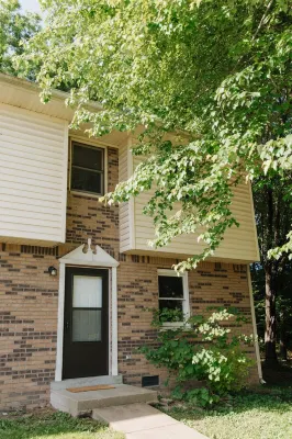 "Morning View 4” Cozy Modern Stay - College/Hiking Hotels in Berea