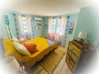 Perfect Beach Bliss Cottage with Best Sunsets and Steps Away from Beach!