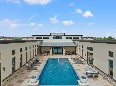 ONE OF A KIND Sanctuary with POOL. Keeneland, Bourbon Trail Hotels in 