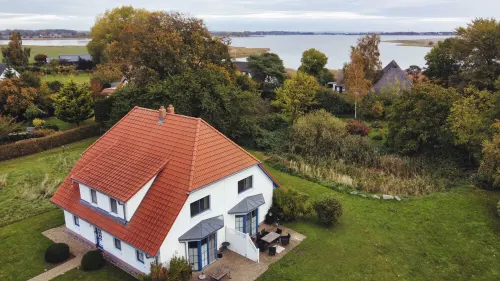 Comfortable holiday house for 7 persons with sauna, 110 sqm, in the south of Rügen