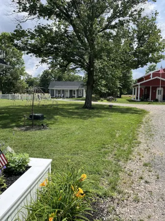 The Cottage At Hershey Lane Farm Отели в г. Хантердон