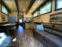 Aug & Sept dates available-Tiny Cabin-22 mi to YNP-Island Park