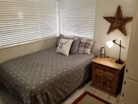 Bear’s Lair Cabin, Willow Cove, Bass Lake Các khách sạn gần The Pines Bar Bass Lake