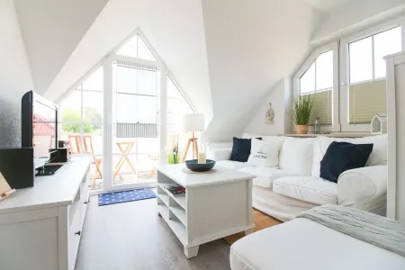 Holiday apartment GlückAhoi Отели рядом с достопримечательностью «Luettje Kaiser, kleinste Waffel-Stube der Welt»