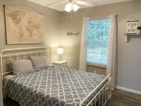 West Knoxville’s Modern Home Dog Friendly-Crib Easy Access UT-Airport-Oak Ridge