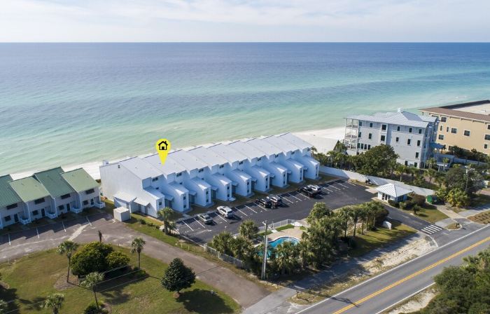 Beautiful, Large Gulf Front Condo - Private Beach - Beach Set up Included