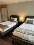 Beautiful and modern 3 Bedroom 2 full BR.