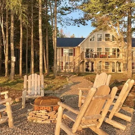 Designer Beachfront Chalet w/ Theater, Arcade & Beach Firepit Near Schoodic