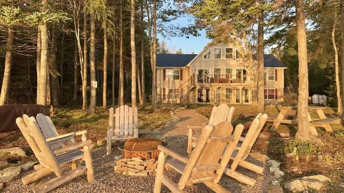 Designer Beachfront Chalet w/ Theater, Arcade & Beach Firepit Near Schoodic