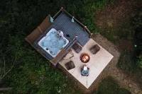 Penthouse in the Trees : 15 Minutes to Hocking Hills State Park : Stunning Views