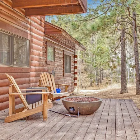 Feels Like Home Cozy Cabin