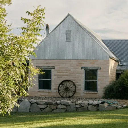 The Creek Country Retreat Wood Fired Hot Tub, and New Large Swimming Pool