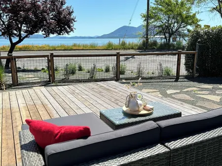 Lake view fully remodeled house