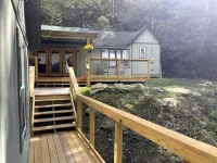 Twin Oaks at Linville, Private, Newly remodeled!