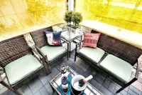UT Downtown Eco Private Carriage Pecan Tree House Free Wifi Wired Internet