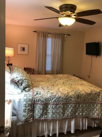 Charming Bear Paw Cabin with Spectacular View of Lake Hiwassee