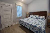 King & Bunk Beds, Beach Parking Pass, & Pets Stay Free