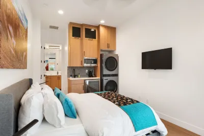 Best Deal! Modern Luxury Casita! Kitchenette & W/D
