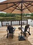 Cozy fishing cabin with stocked pond, near Savannah. Fenced- pet friendly!!!