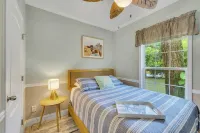 ~NEW~ The Breezy Oak Bungalow ~ Rainbow Spring Các khách sạn gần Rainbow Springs State Park