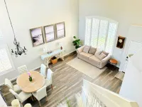 Spacious Poolside Oasis - Right Next to Beach and Legoland