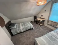 Fountain Blue-newly renovated modern home , lots of outdoor spaces to enjoy.