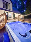 Large Upscale Paris Mountain Home with a Hot Tub