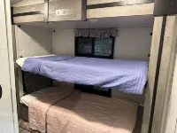 Experience Glamping in style. private Hot tub spa! Private lake -Pet Friendly