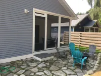 Kid-friendly Michiana cottage!  Summer dates open - including 4th of July! Hotels in LaPorte County