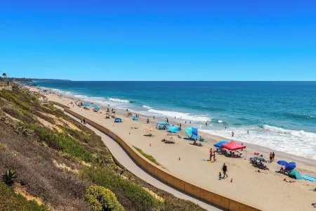 Beach Cottage-Steps to Ocean!