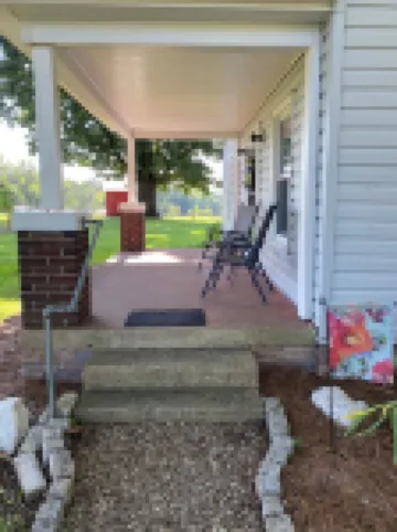 Entire home, quiet pastoral setting, 2 miles from Liberty University Campus