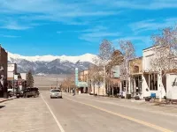 Historic Westcliffe Outpost Penthouse Apt 2bed/2bath Hotels in Custer County