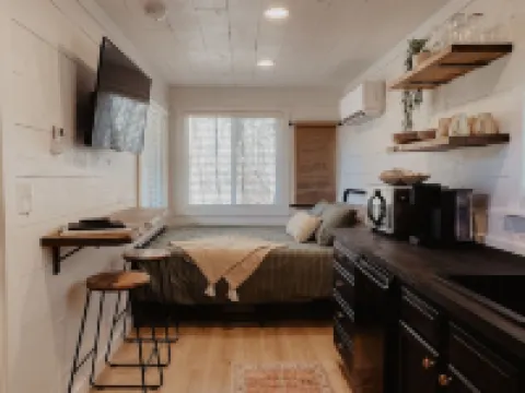New Unique Shipping Container Home near Fall Creek Falls State Park Hotels in Sequatchie County