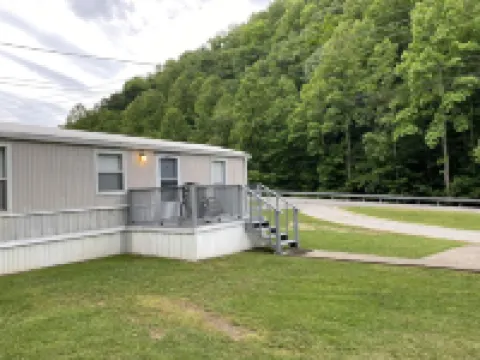 Great location, extremely clean ,half mile from trail heads.