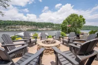 Cliffview Lakefront Retreat! Huge Dock, Floating Dock, Fire Pit, Multiple Patios