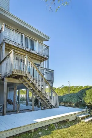 300 Ocean Mile B1, 3 bed 3 bath, Pet Friendly, community pool., SGI State Park..