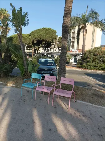 Lavandou Maison de Ville Duplex ,400 Mètres des Plages. Ideal Pour les Familles