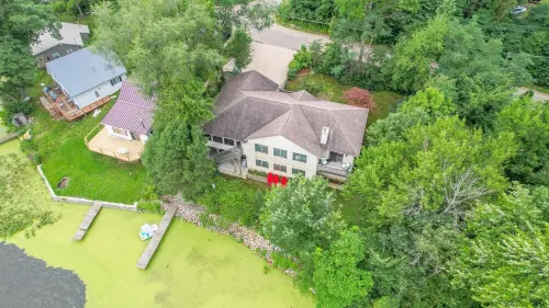 NEW Spacious Lakehouse Retreat +private pier