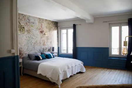 Maison de Ville, Rénovée Avec Gout au Cœur de la Cité Médiévale