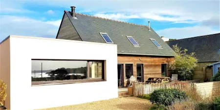 Stunning SEA VIEW Private indoor swimming pool 29 to 300 m