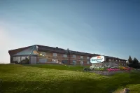 Travelway Inn Sudbury Hotels near Laurentian University McEwen School of Architecture