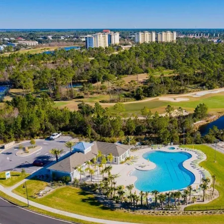 Relaxing 3Br Family Townhouse with Beach Club & Pool