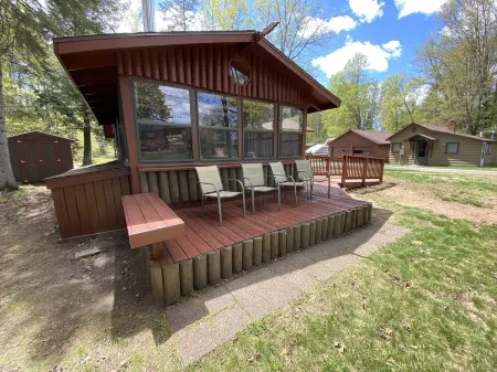 La Vita e Bella -Life is Good- at this pet friendly Northwoods escape