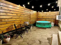 Cape Cod Style on Grand Lake - Romantic Honeymoon Cottage w/ Hot tub #11