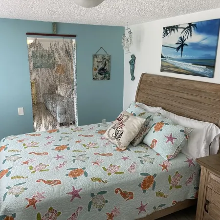 Private Keys Getaway retreat, gated property located on a canal and cross creek.