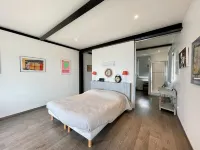 Unique villa with direct beach access, shops on foot. Hotels in La Tremblade