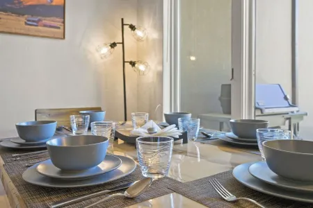 Dogs OK! Prime Homebase Location Near Downtown & River/Trails Blocks Away