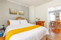 A Country Getaway in Upstate NY, Surrounded by Art and Nature.