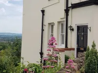 An apartment within a Grand Georgian house in the centre of Great Malvern Hotels in Great Malvern
